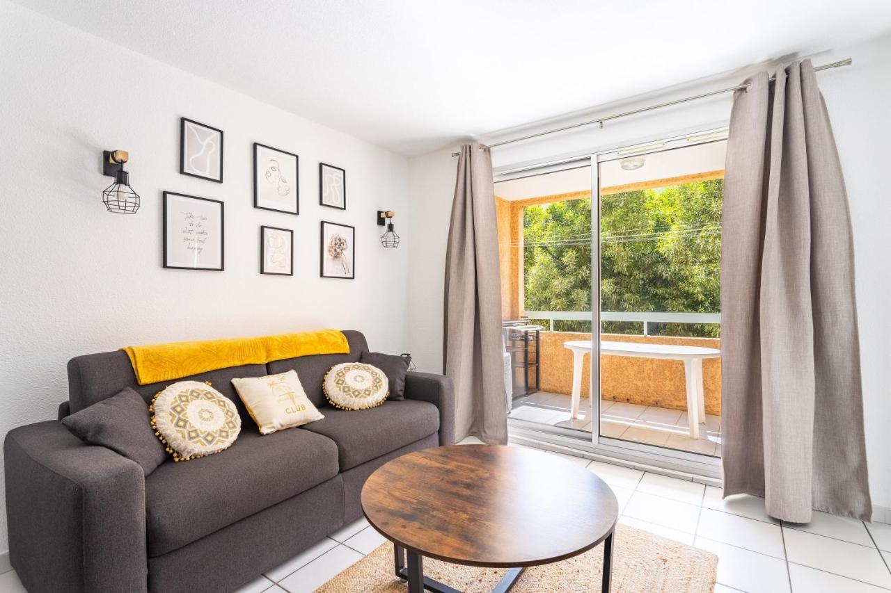 La Castillane - Appt Avec Piscine Partagee กาวาแลร์-ซูร์-แมร์ ภายนอก รูปภาพ