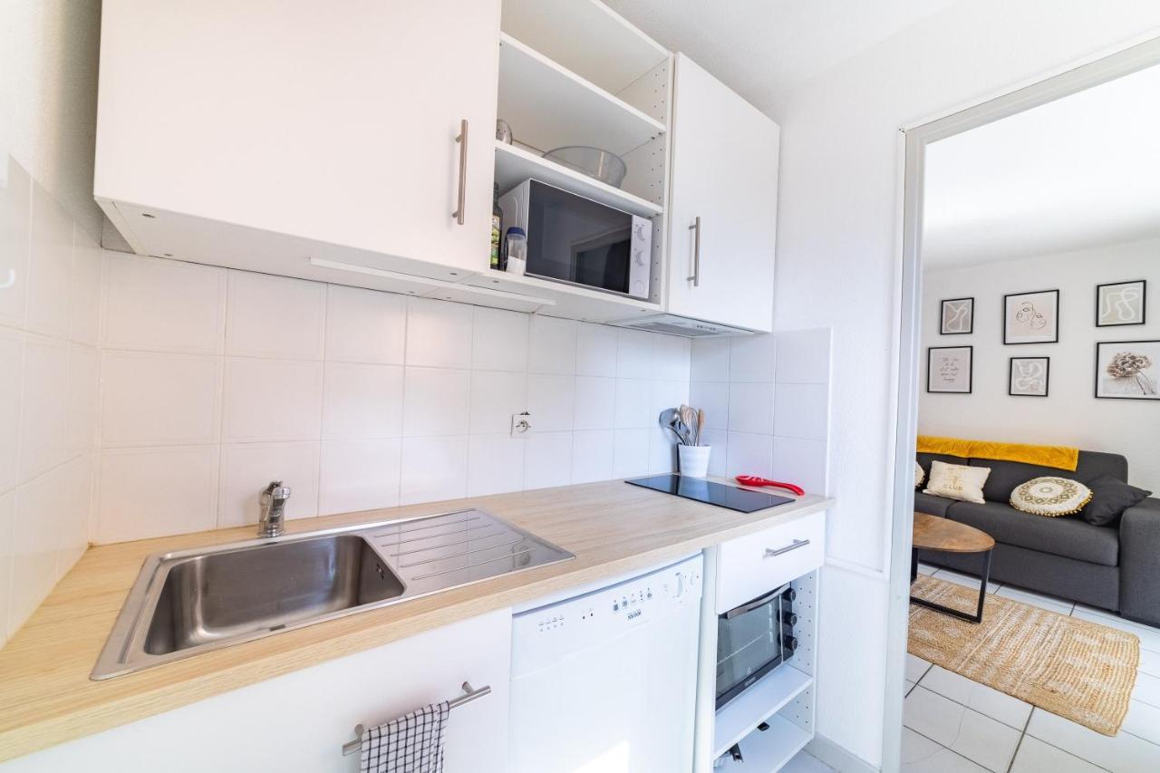 La Castillane - Appt Avec Piscine Partagee กาวาแลร์-ซูร์-แมร์ ภายนอก รูปภาพ