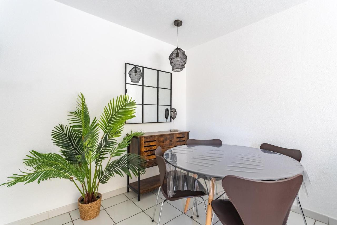 La Castillane - Appt Avec Piscine Partagee กาวาแลร์-ซูร์-แมร์ ภายนอก รูปภาพ