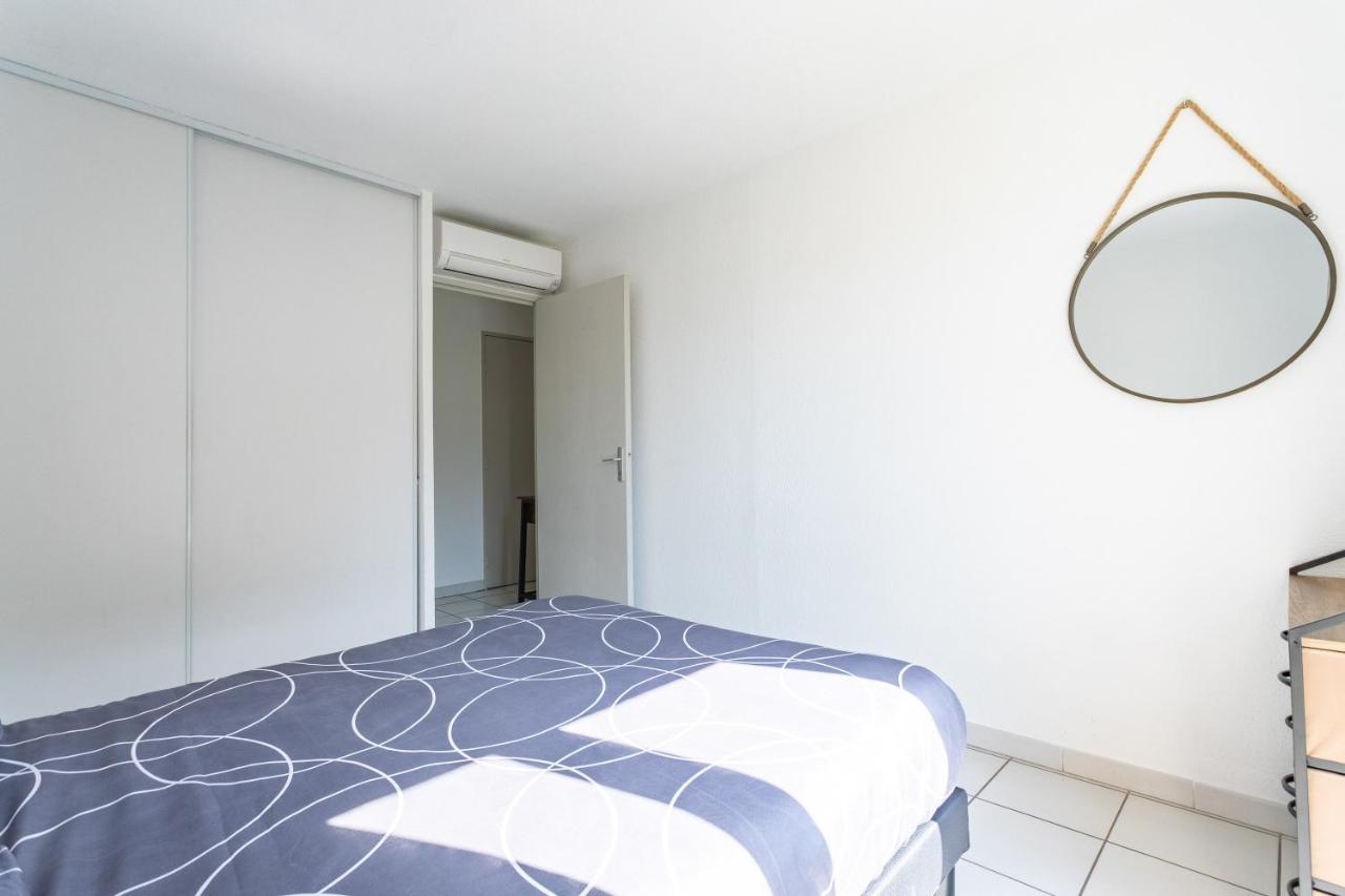 La Castillane - Appt Avec Piscine Partagee กาวาแลร์-ซูร์-แมร์ ภายนอก รูปภาพ